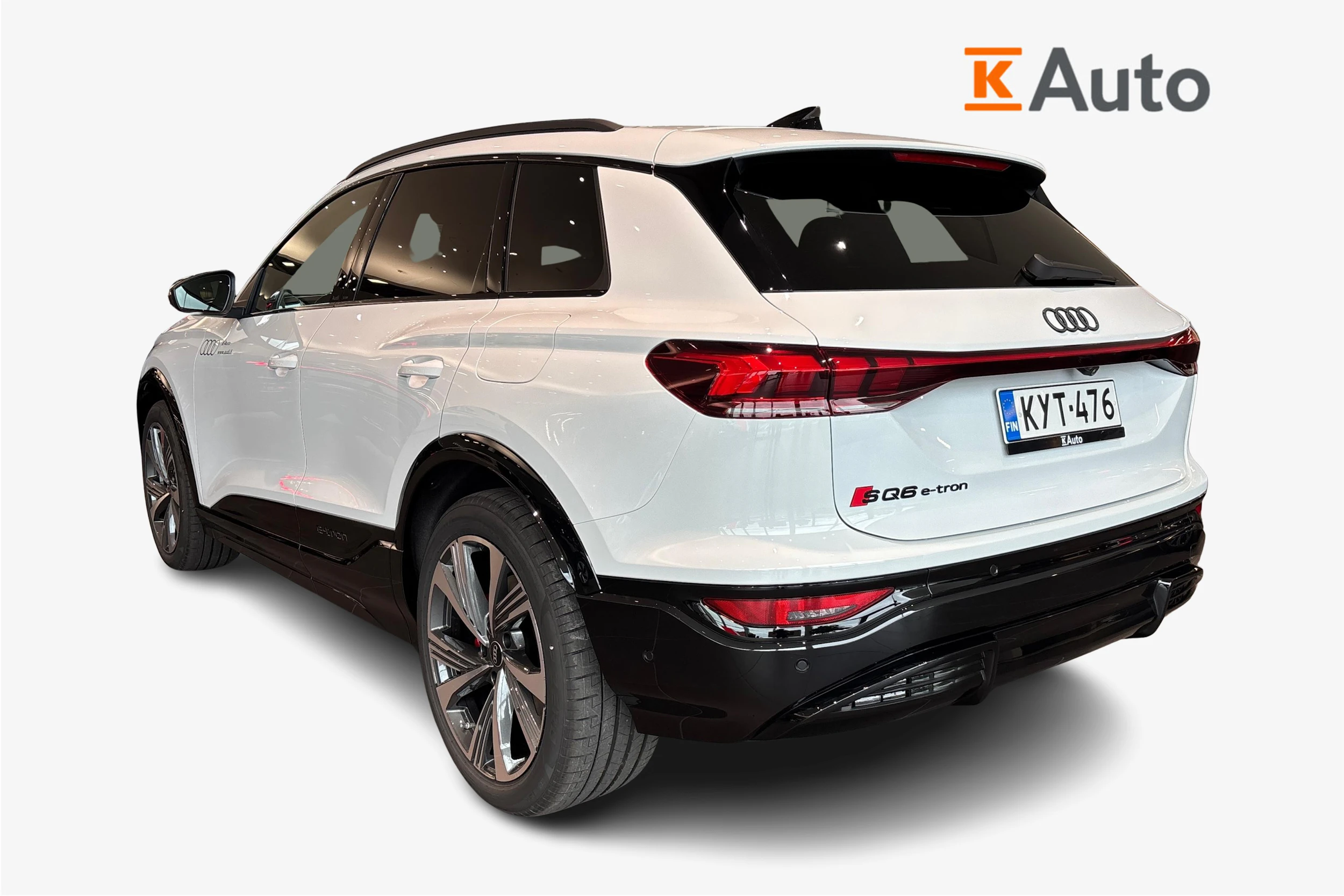valkoinen Audi SQ6 e-tron 2026 kuva 2.