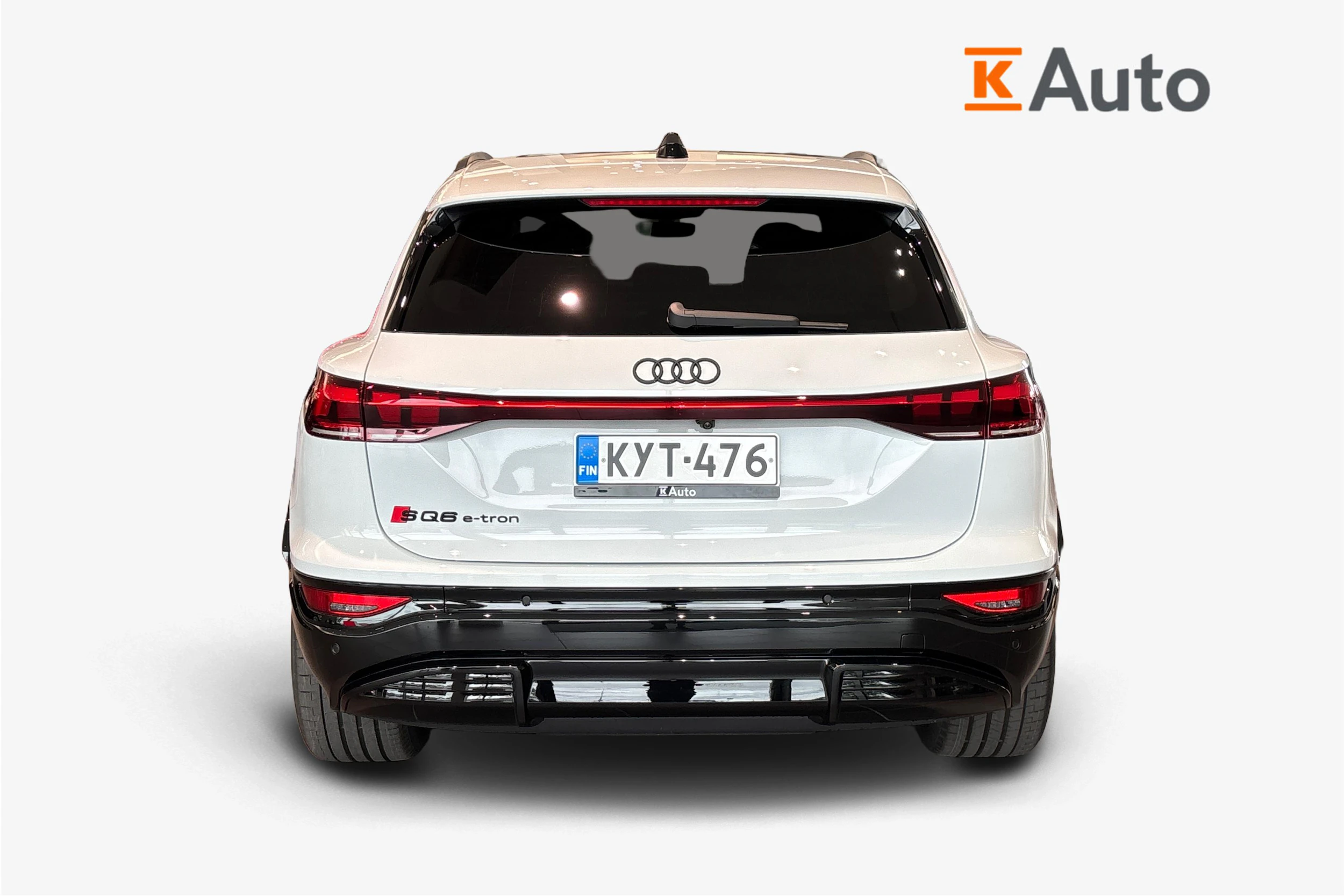 valkoinen Audi SQ6 e-tron 2026 kuva 3.