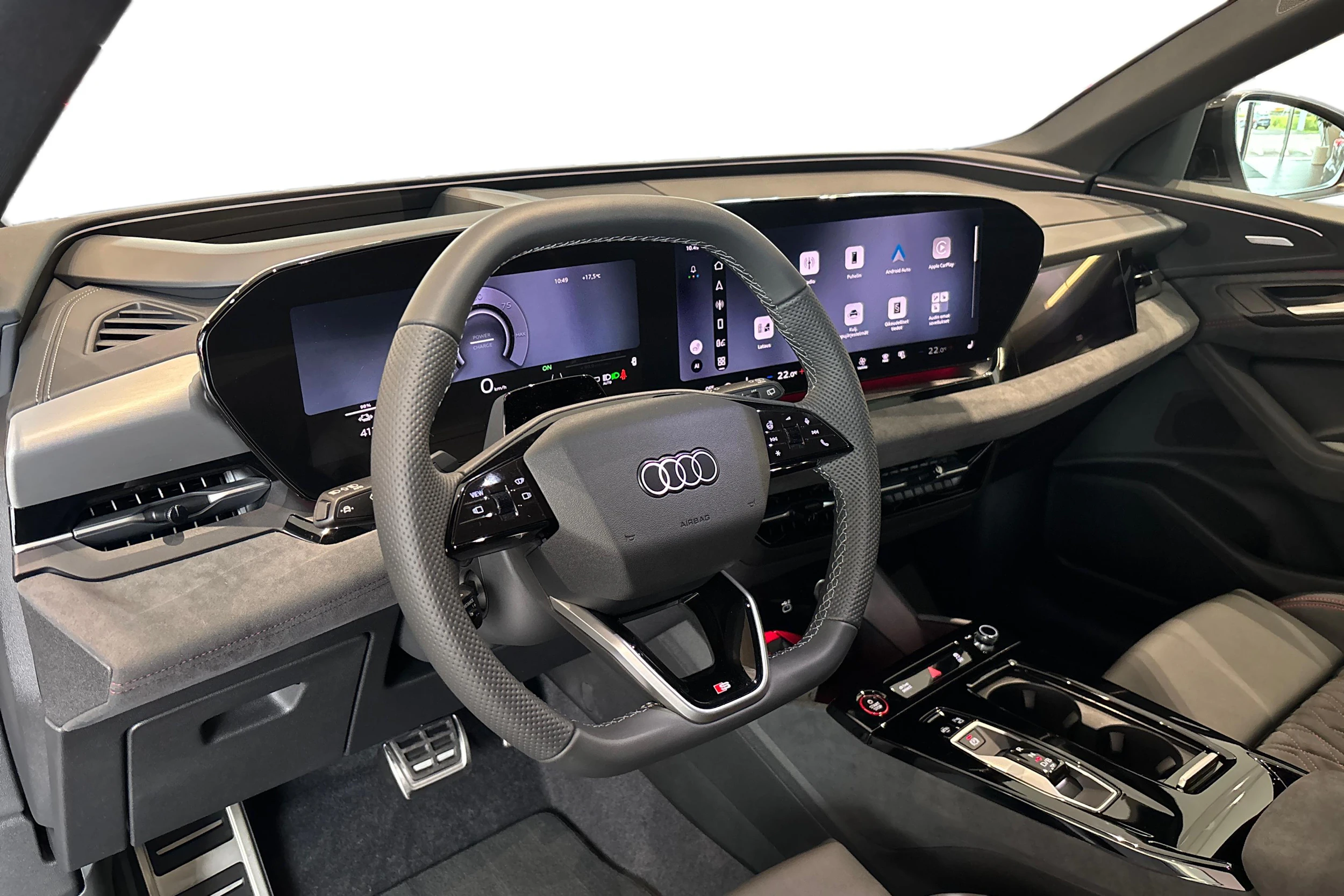 valkoinen Audi SQ6 e-tron 2026 kuva 6.