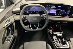 jäätikön valkoinen Audi SQ6 e-tron 2026 kuva 14.