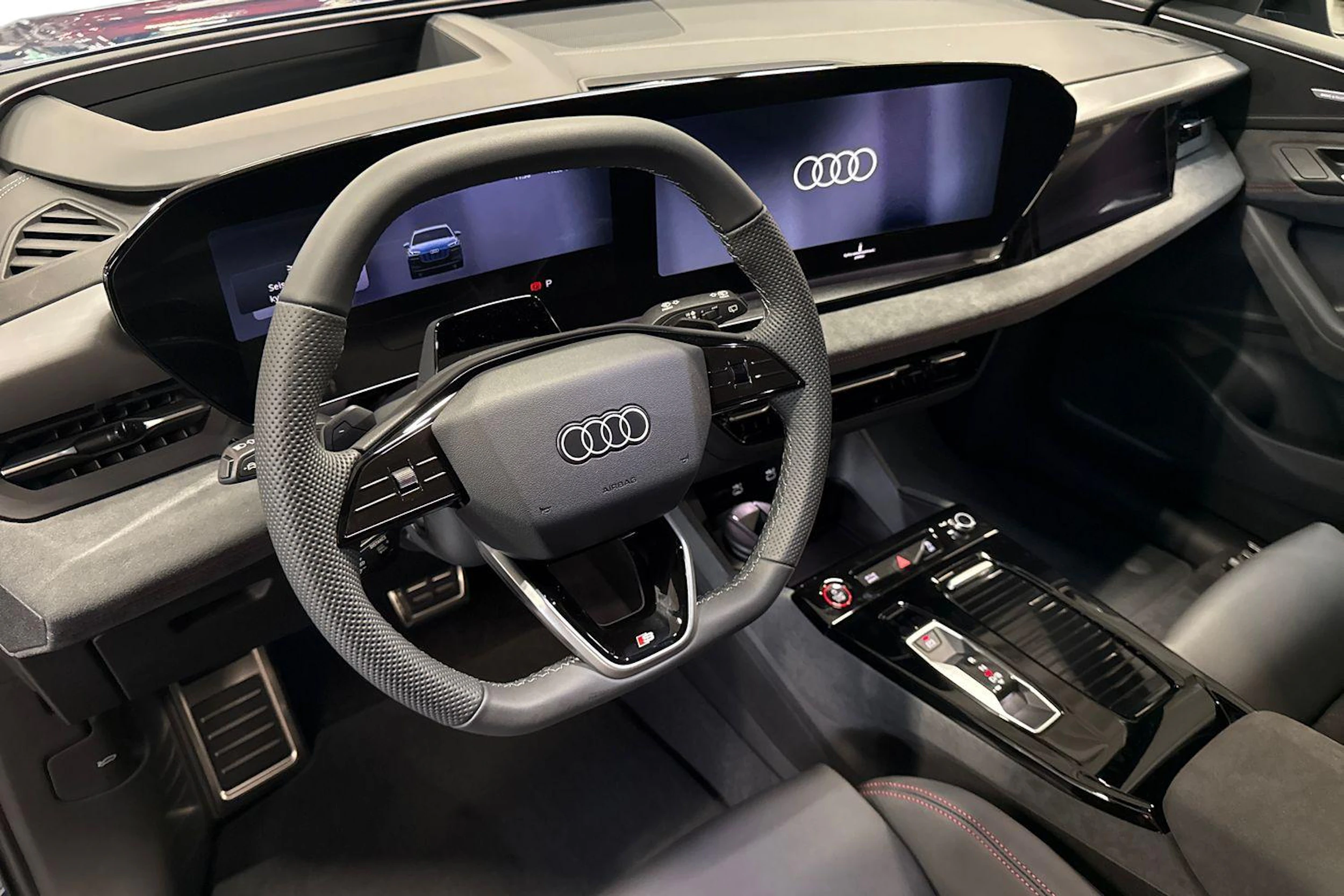 met. sininen Audi SQ6 e-tron 2026 kuva 6.