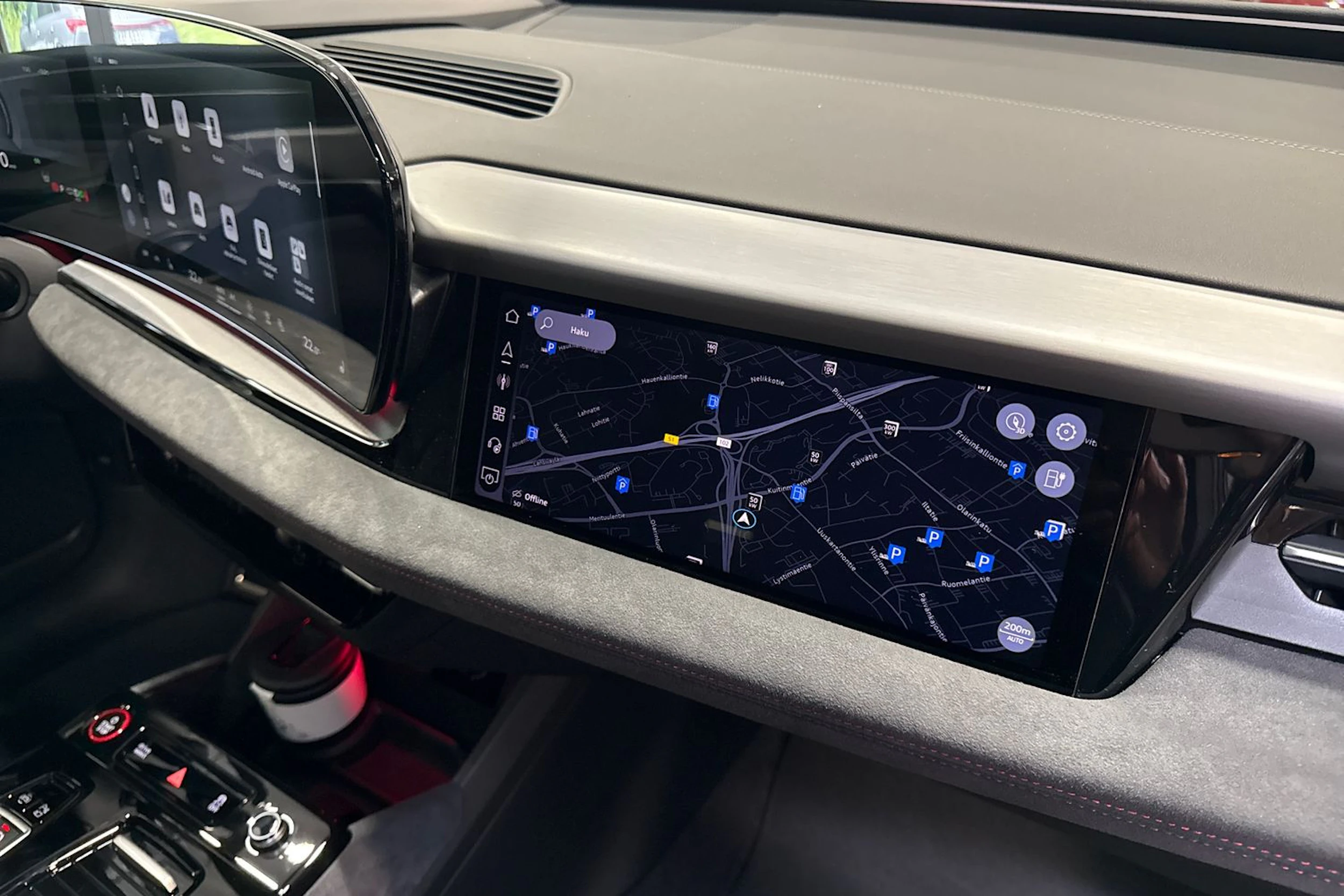 met. sininen Audi SQ6 e-tron 2026 kuva 15.