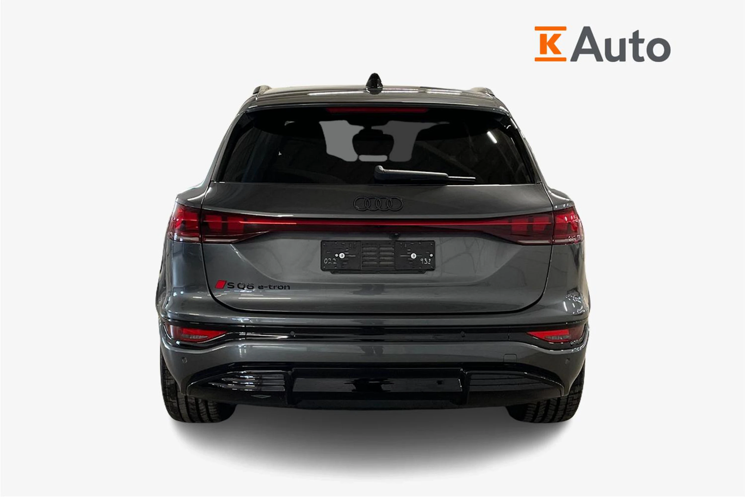 harmaa Audi SQ6 e-tron 2026 kuva 3.