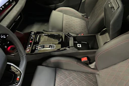 harmaa Audi SQ6 e-tron 2026 kuva 13.