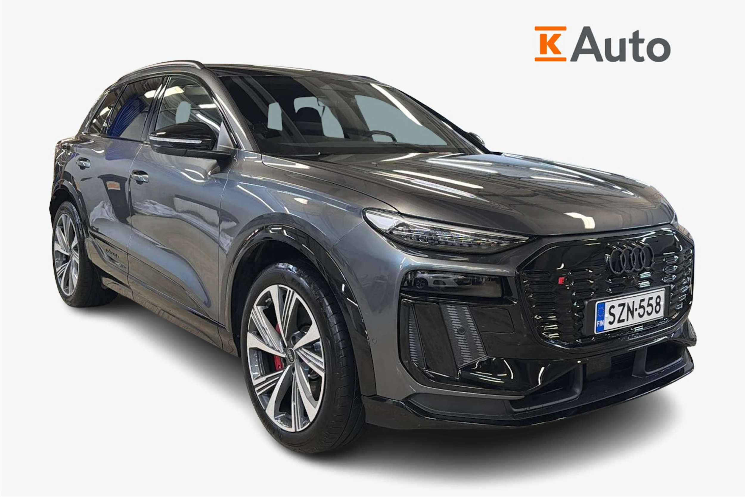 harmaa Audi SQ6 e-tron 2026 kuva 1.