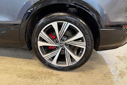 harmaa Audi SQ6 e-tron 2026 kuva 10.