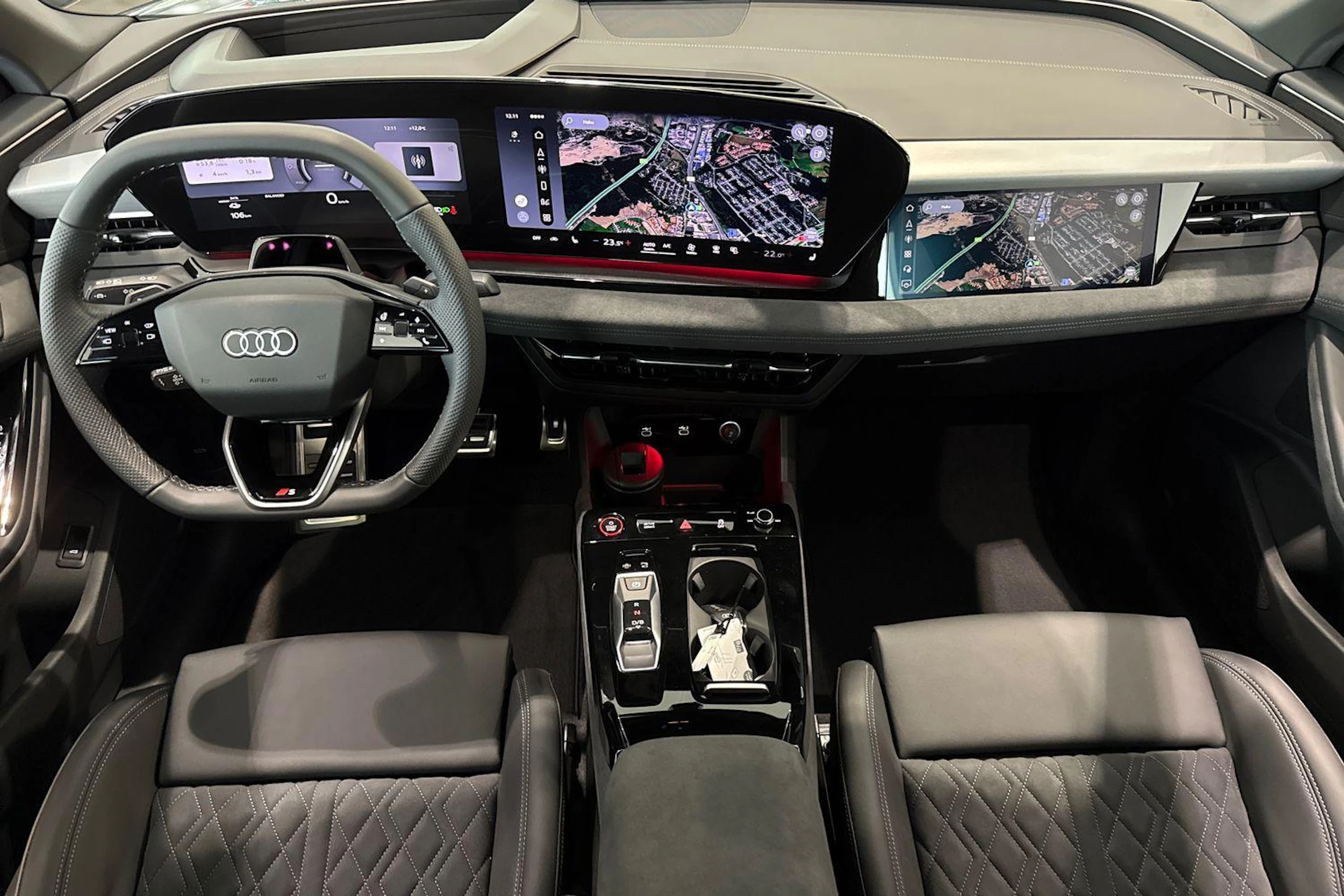 met. harmaa Audi SQ6 e-tron 2026 kuva 7.