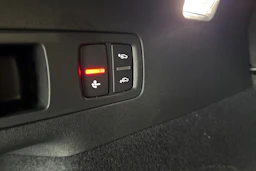 met. harmaa Audi SQ6 e-tron 2026 kuva 13.