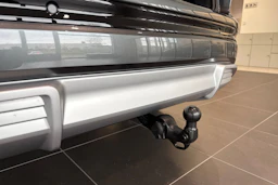 met. harmaa Audi SQ6 e-tron 2026 kuva 15.