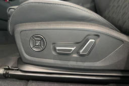 met. harmaa Audi SQ6 e-tron 2026 kuva 16.