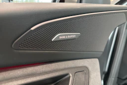 met. harmaa Audi SQ6 e-tron 2026 kuva 18.