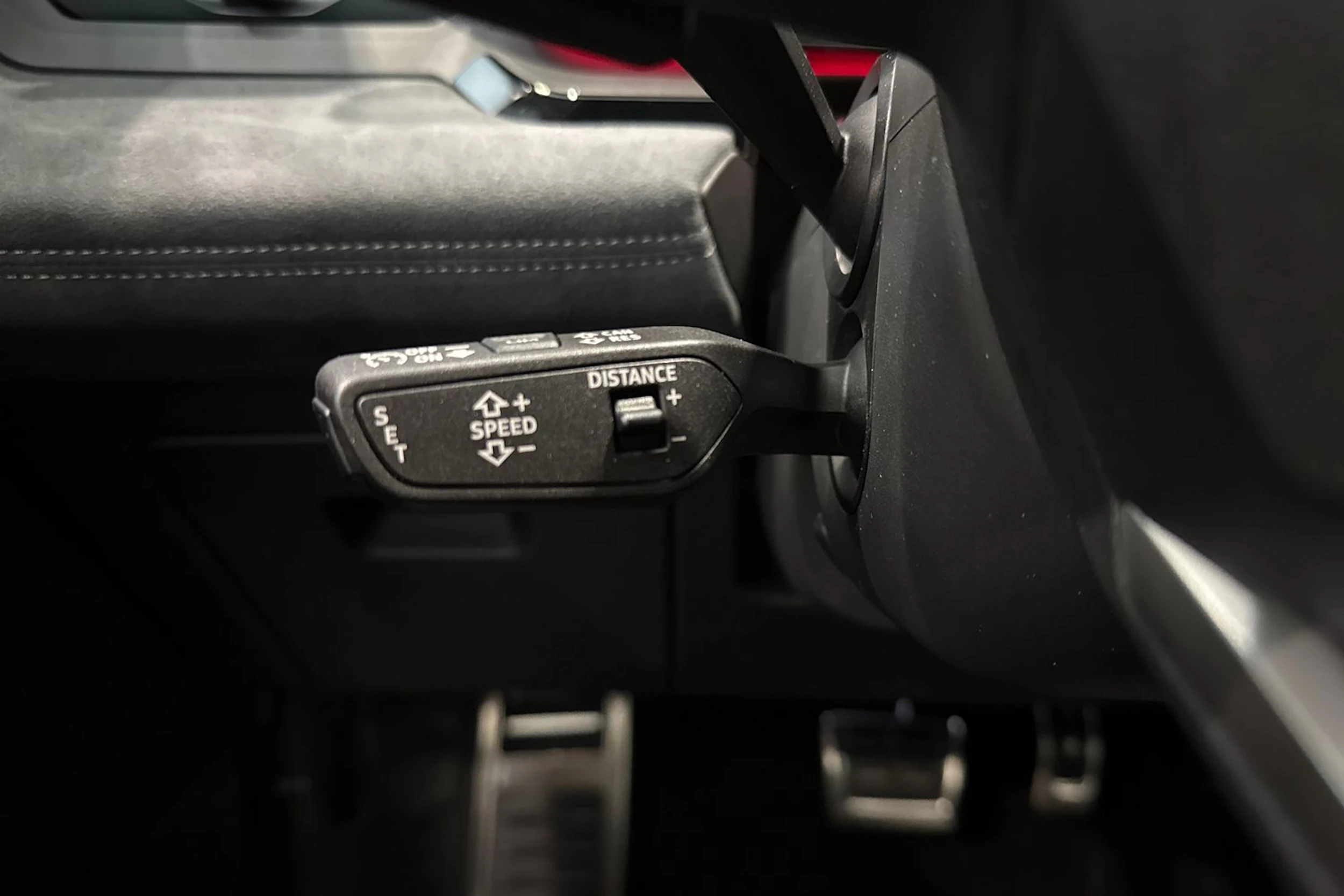 met. harmaa Audi SQ6 e-tron 2026 kuva 20.