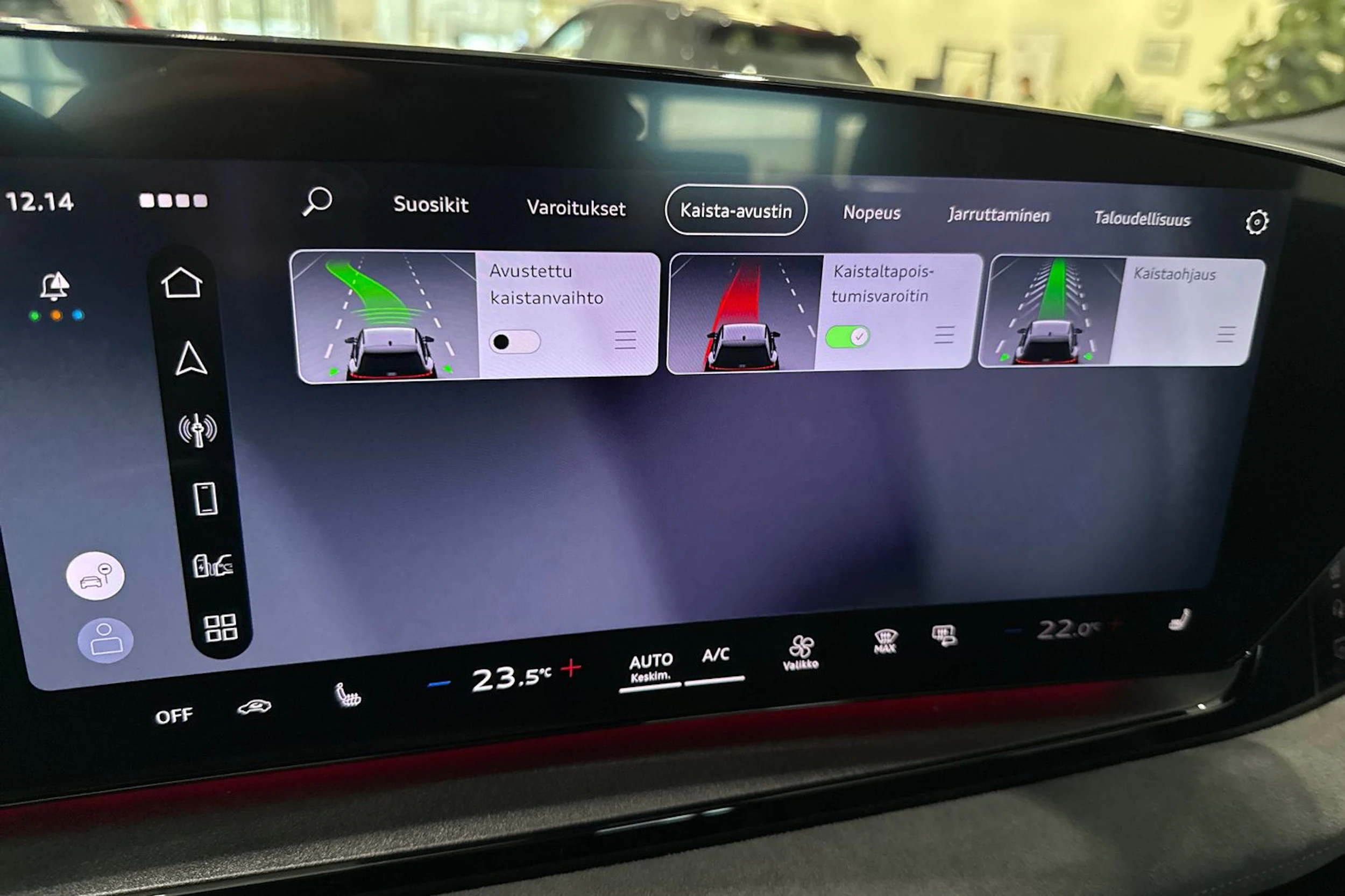 met. harmaa Audi SQ6 e-tron 2026 kuva 26.