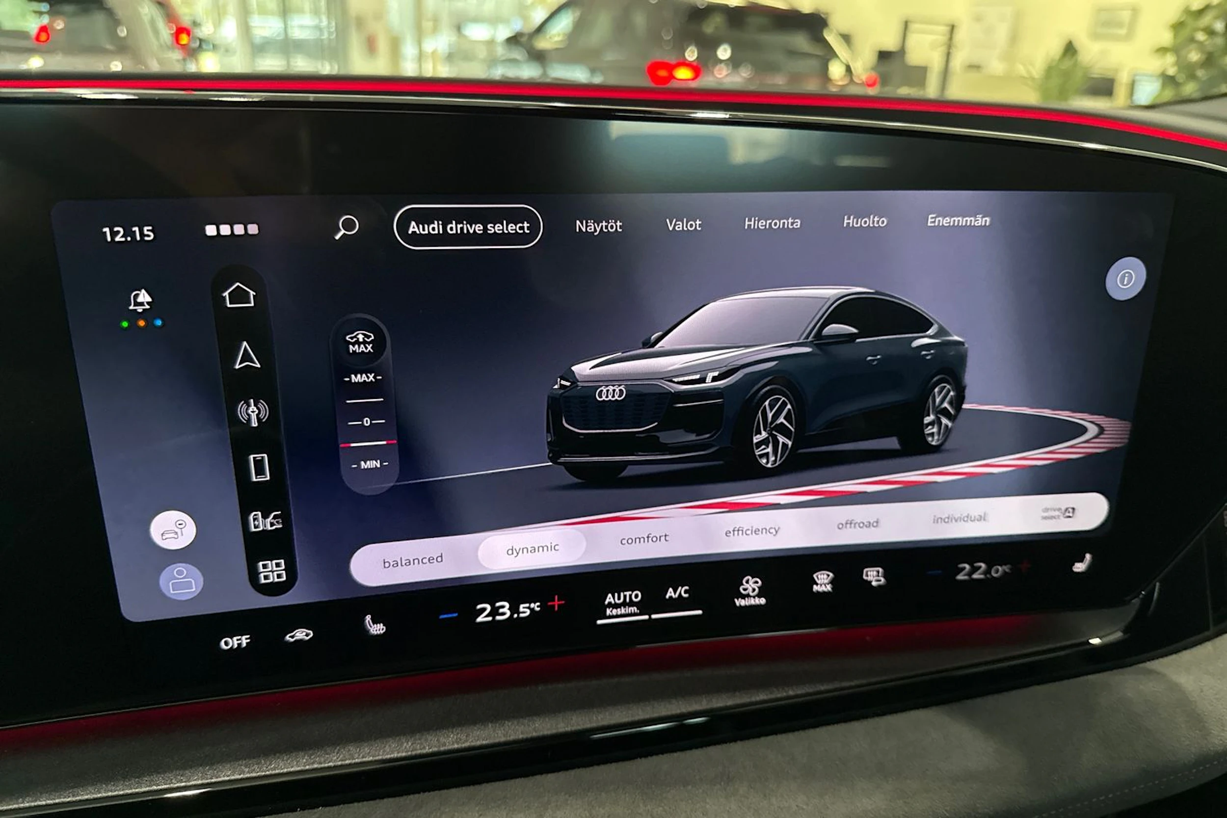 met. harmaa Audi SQ6 e-tron 2026 kuva 31.