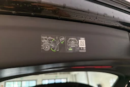 musta Audi SQ6 e-tron 2026 kuva 13.