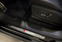 musta Audi SQ6 e-tron 2026 kuva 17.