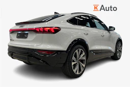 valkoinen Audi SQ6 e-tron 2026 kuva 2.