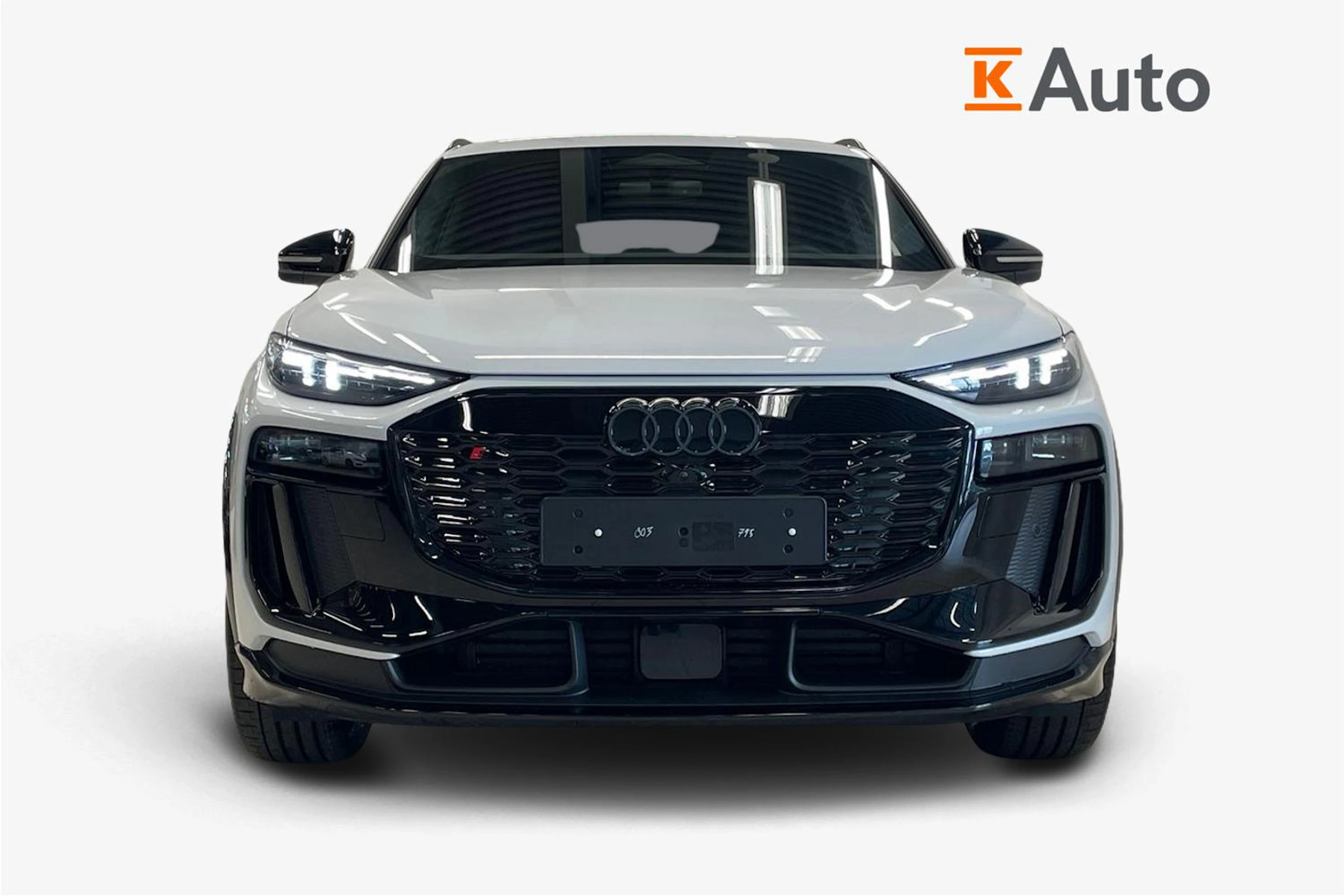 valkoinen Audi SQ6 e-tron 2026 kuva 4.
