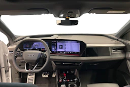 valkoinen Audi SQ6 e-tron 2026 kuva 7.