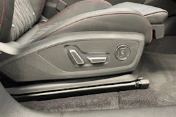 valkoinen Audi SQ6 e-tron 2026 kuva 29.
