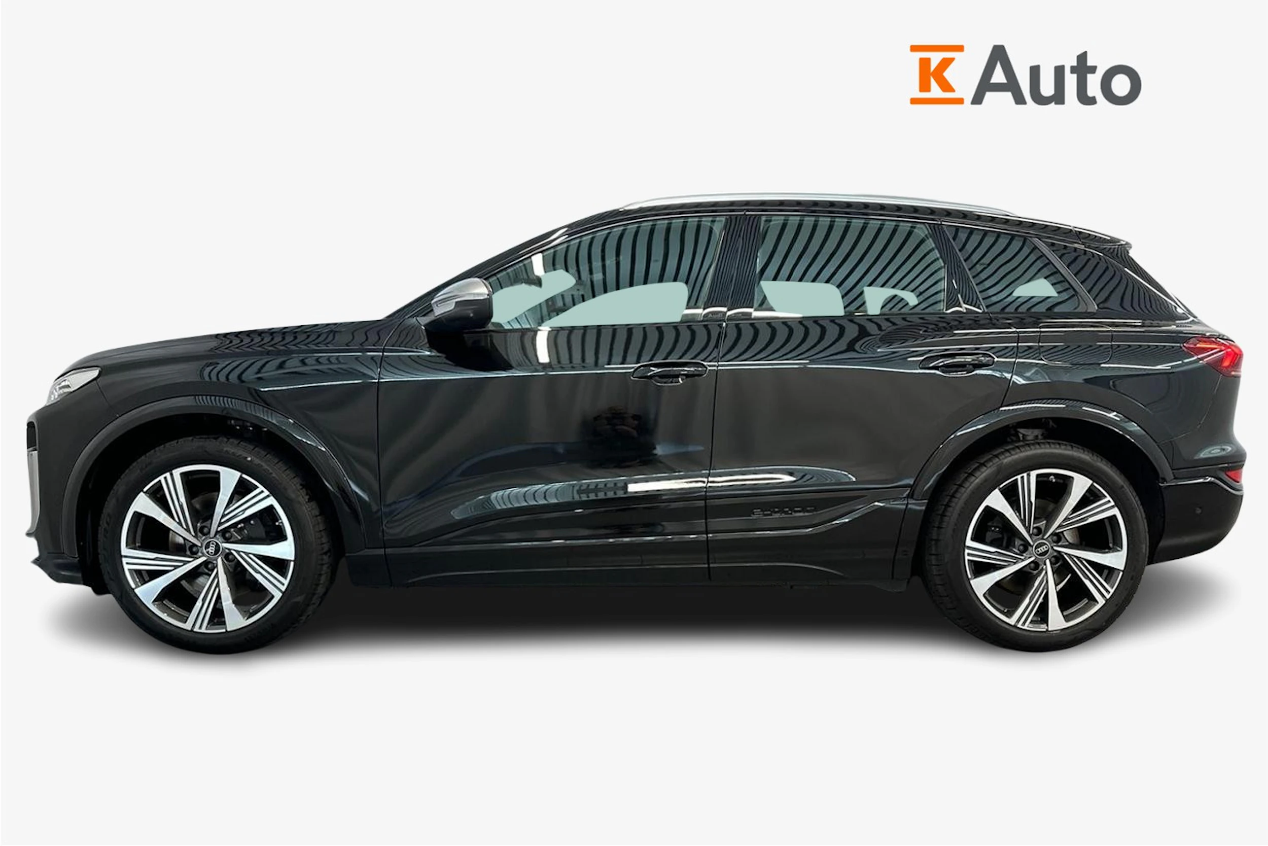 mythos musta Audi SQ6 e-tron 2026 kuva 5.