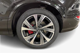 musta Audi SQ6 e-tron 2026 kuva 9.