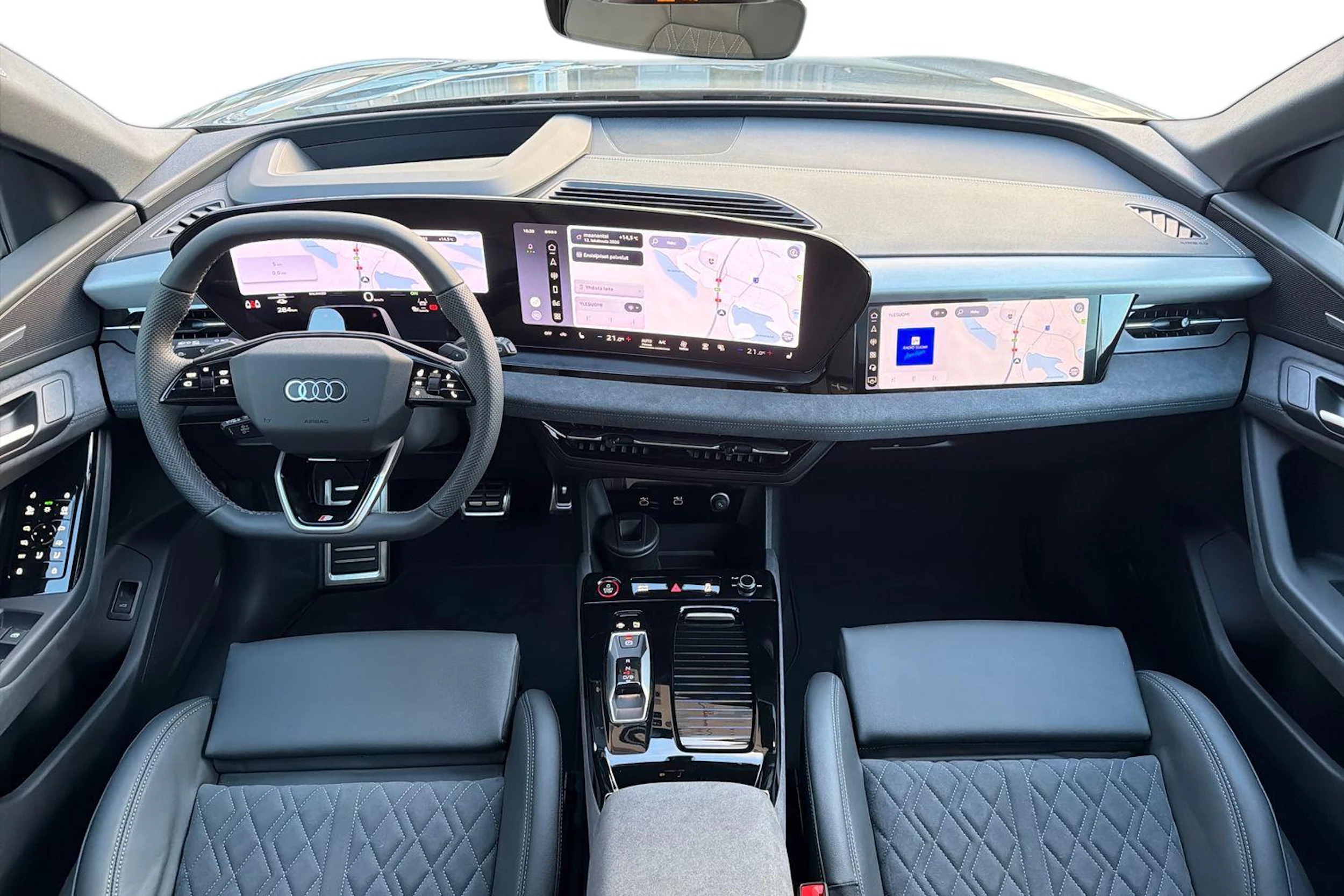 harmaa Audi SQ6 e-tron 2026 kuva 7.