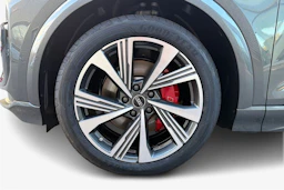 harmaa Audi SQ6 e-tron 2026 kuva 9.