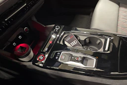 harmaa Audi SQ6 e-tron 2026 kuva 13.