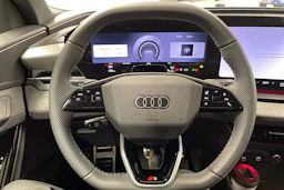 harmaa Audi SQ6 e-tron 2026 kuva 14.