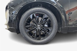 met. musta Audi SQ6 e-tron 2026 kuva 9.