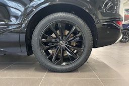 met. musta Audi SQ6 e-tron 2026 kuva 10.