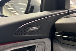 met. musta Audi SQ6 e-tron 2026 kuva 16.