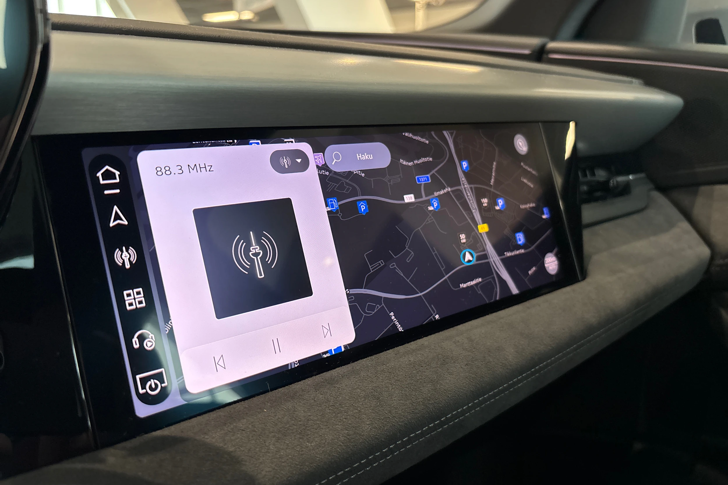 valkoinen Audi SQ6 e-tron 2026 kuva 27.