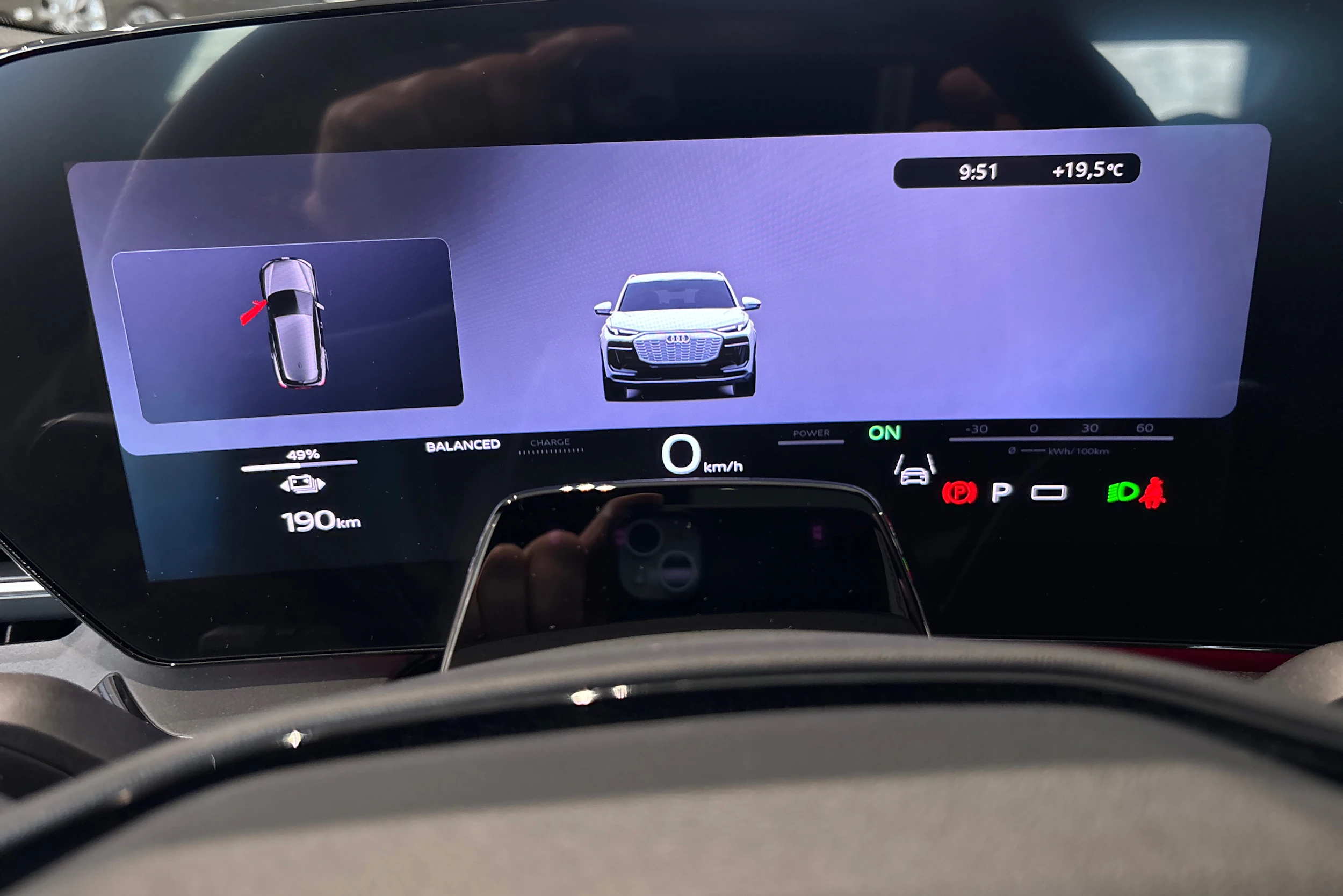 valkoinen Audi SQ6 e-tron 2026 kuva 28.