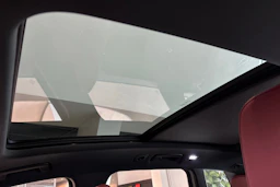 valkoinen Audi SQ6 e-tron 2026 kuva 29.