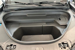 valkoinen Audi SQ6 e-tron 2026 kuva 30.