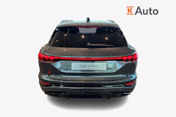 harmaa Audi SQ6 e-tron 2026 kuva 3.