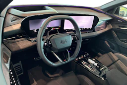 harmaa Audi SQ6 e-tron 2026 kuva 6.
