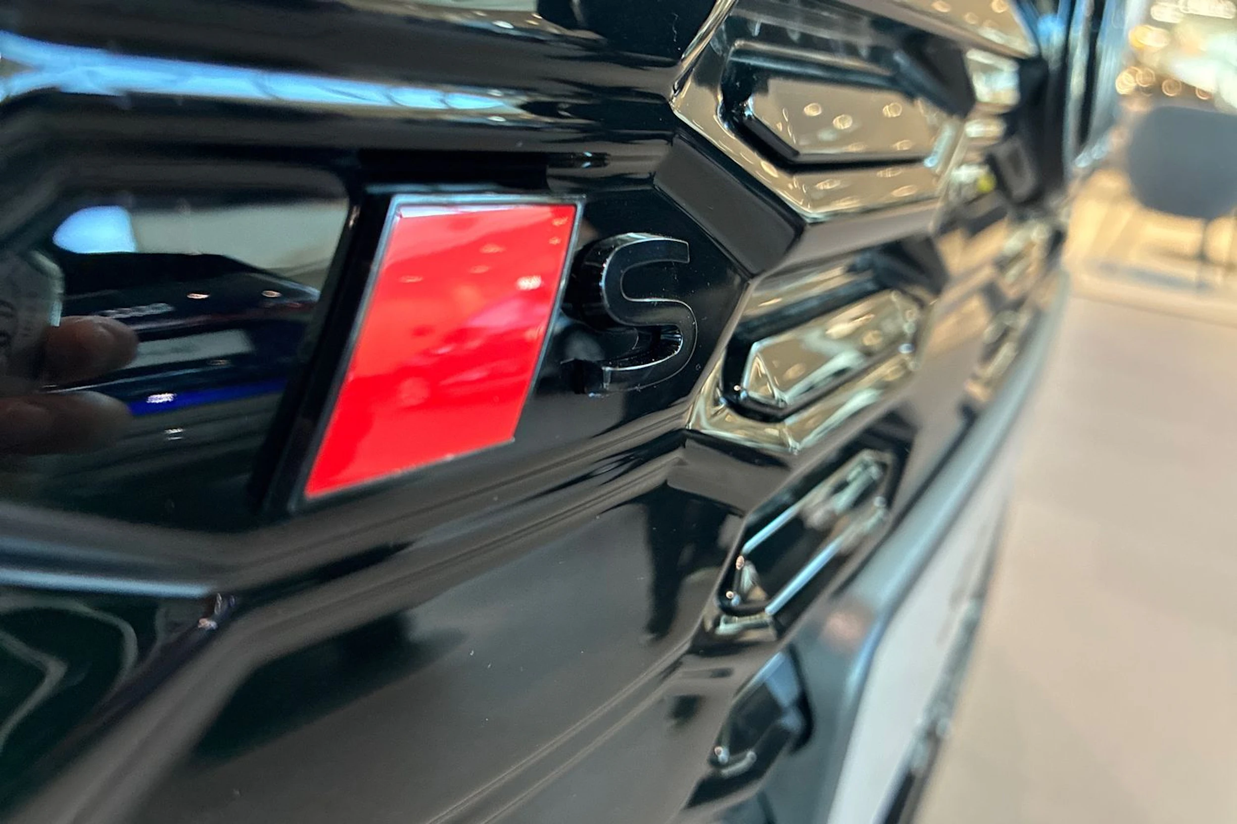 harmaa Audi SQ6 e-tron 2026 kuva 15.