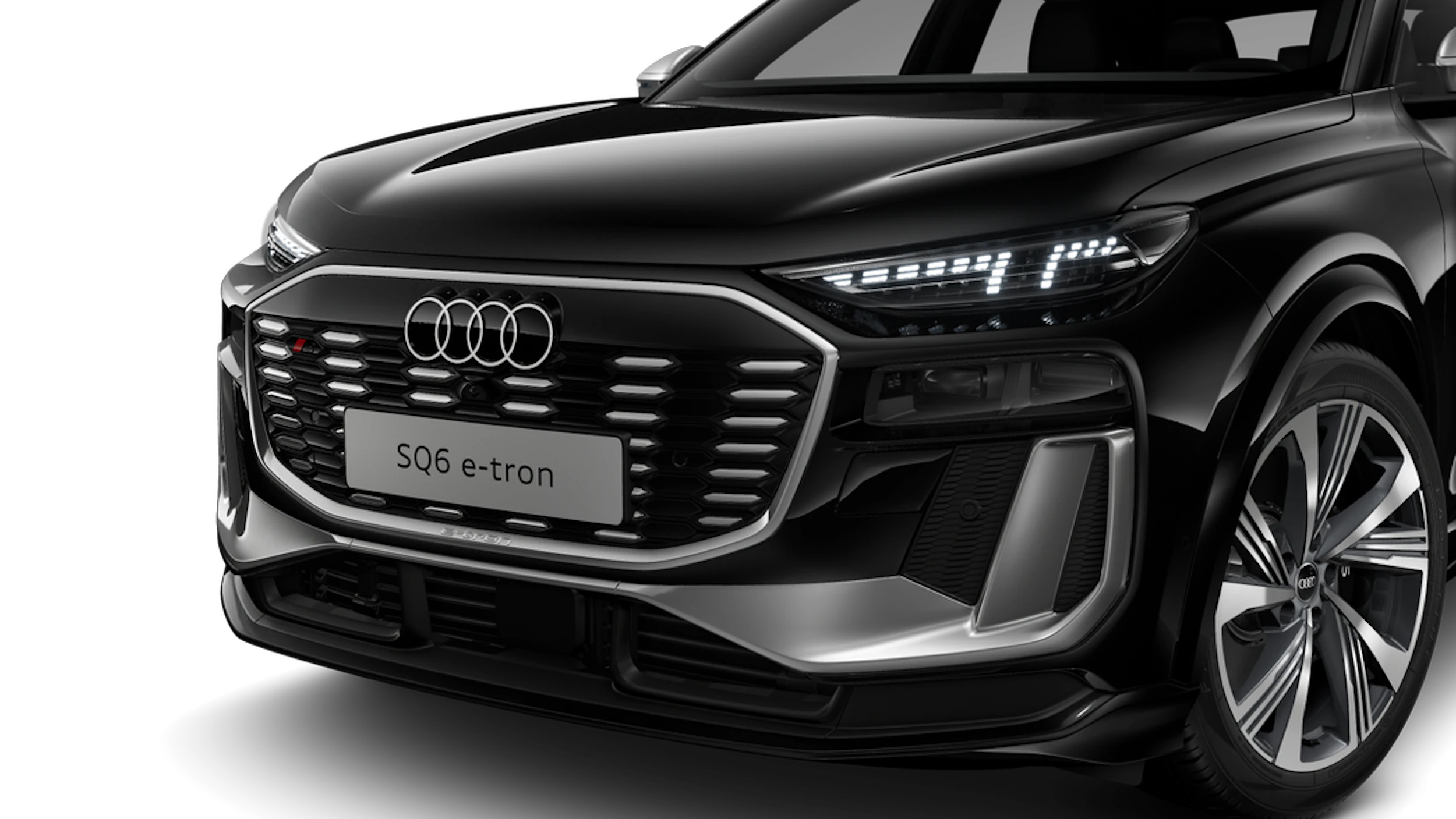 Mythos-musta, metalliväri Audi SQ6 e-tron 2027 kuva 6.