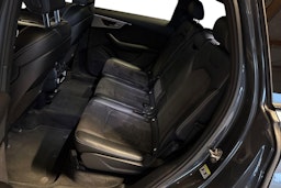 Harmaa Audi SQ7 2017 kuva 10.