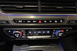 Harmaa Audi SQ7 2017 kuva 17.