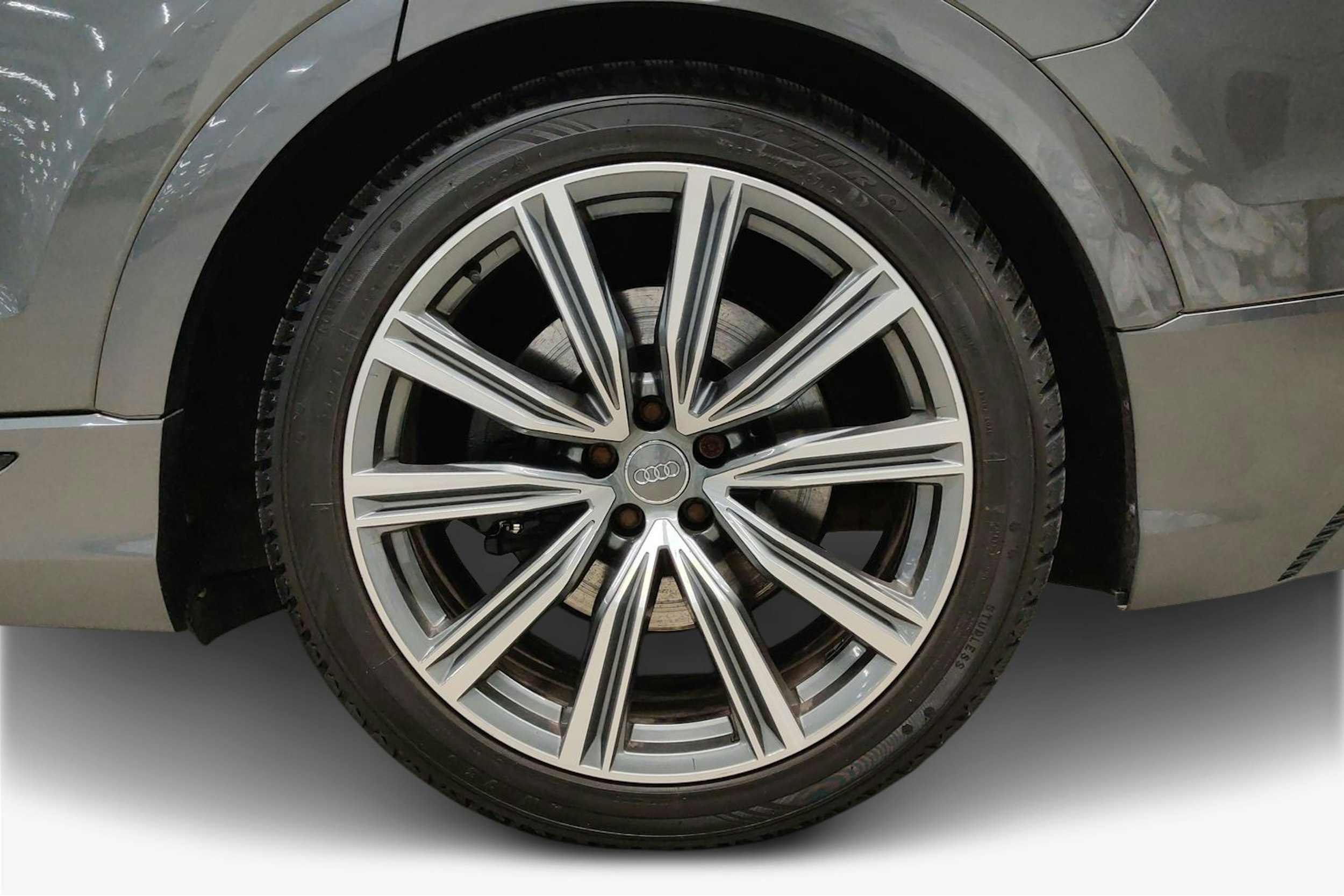 Harmaa Audi SQ8 2020 kuva 9.