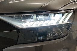Harmaa Audi SQ8 2020 kuva 11.