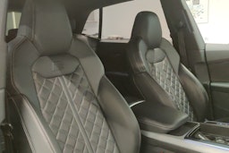 Harmaa Audi SQ8 2020 kuva 23.