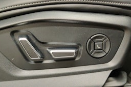 Harmaa Audi SQ8 2020 kuva 24.