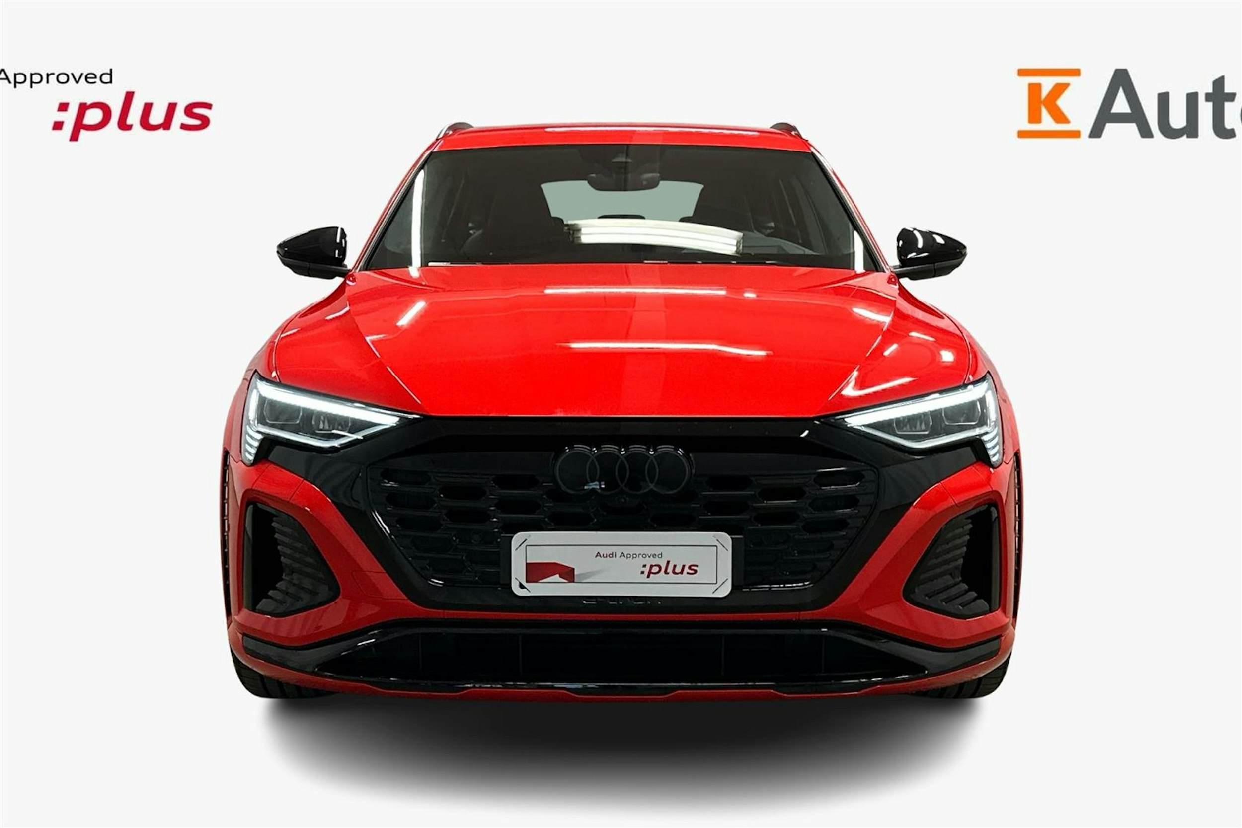 punainen Audi SQ8 e-tron 2023 kuva 4.