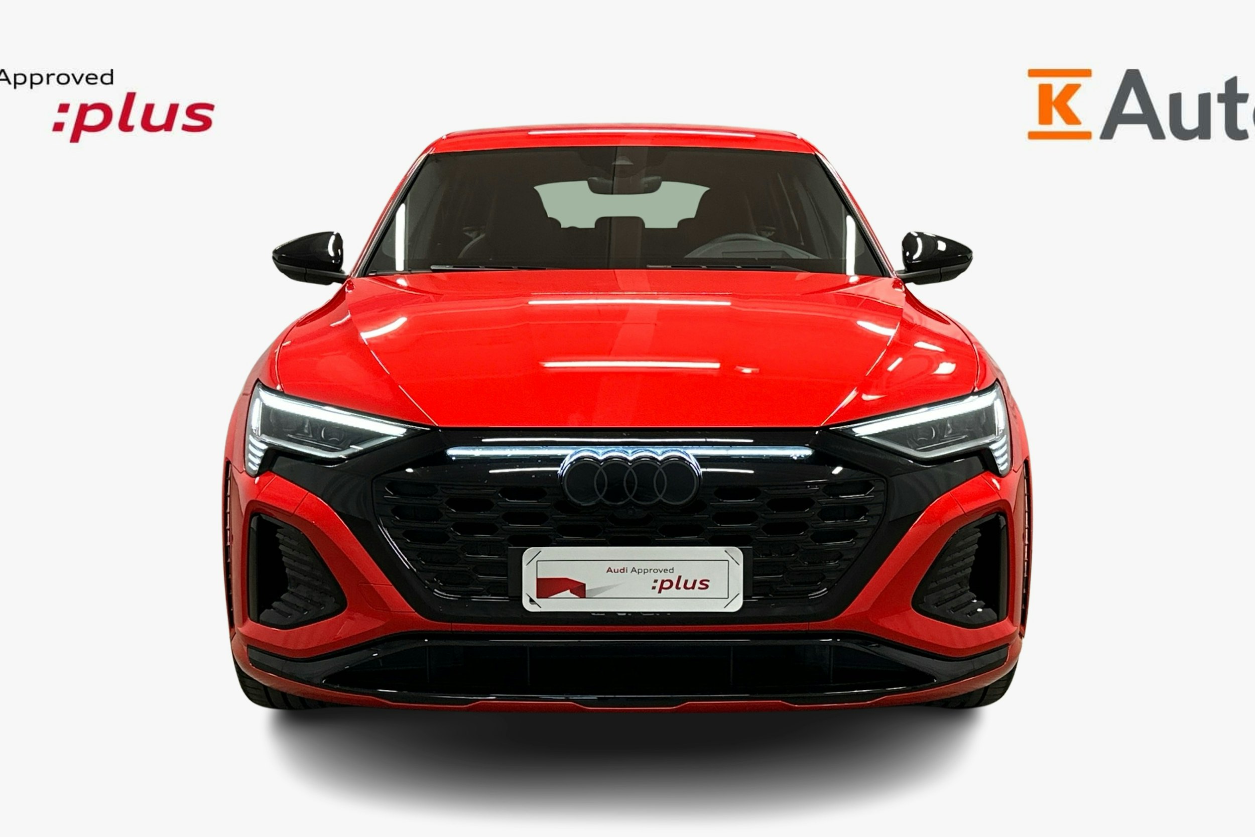 punainen Audi SQ8 e-tron 2023 kuva 4.