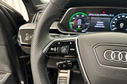 harmaa Audi SQ8 e-tron 2024 kuva 13.